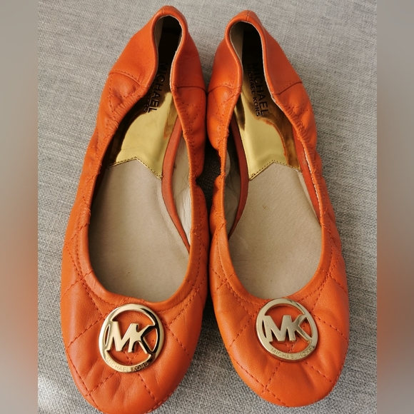 Michael Kors shoes, flats - Picture 1 of 3